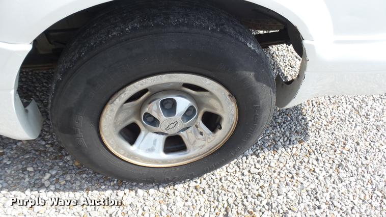 image for item DA7935 2001 Chevrolet Astro van