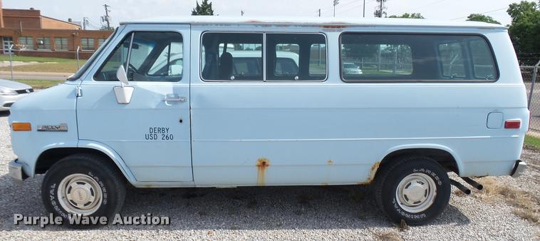 image for item DA7936 1991 GMC Rally 2500 van