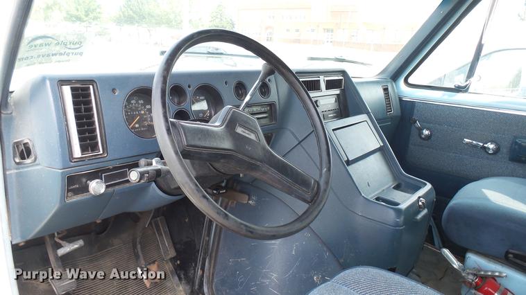 image for item DA7936 1991 GMC Rally 2500 van