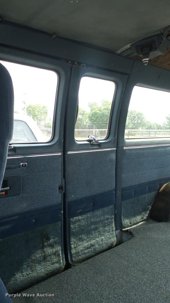 image for item DA7936 1991 GMC Rally 2500 van