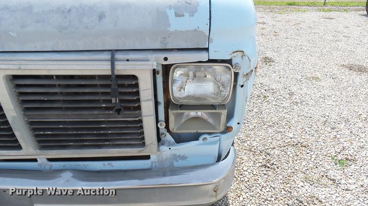 image for item DA7936 1991 GMC Rally 2500 van