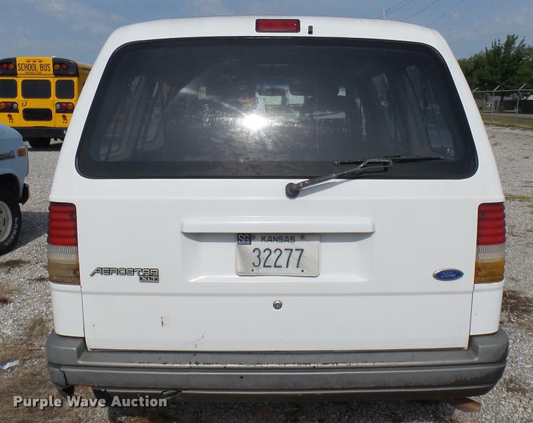 image for item DA7937 1995 Ford Aerostar van