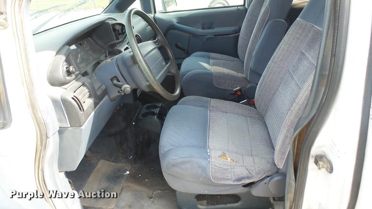image for item DA7937 1995 Ford Aerostar van