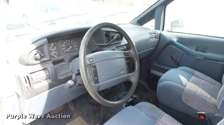 image for item DA7937 1995 Ford Aerostar van