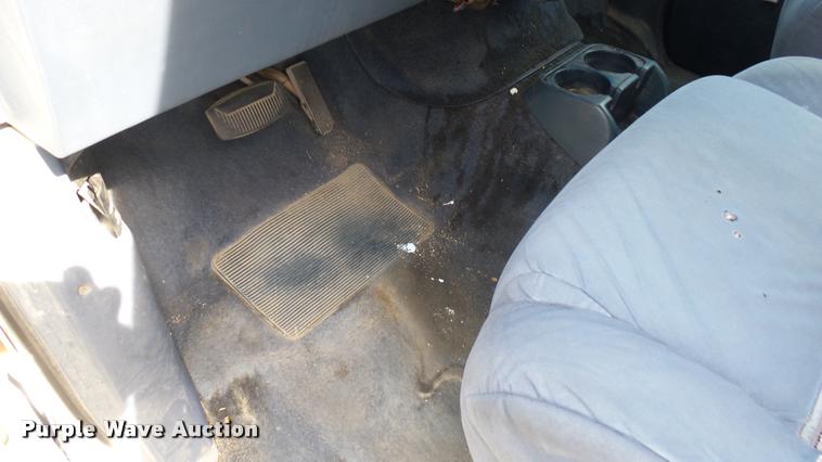 image for item DA7937 1995 Ford Aerostar van