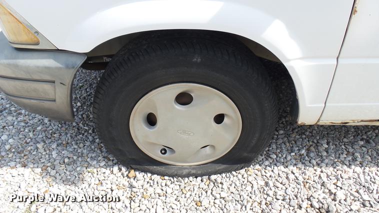 image for item DA7937 1995 Ford Aerostar van