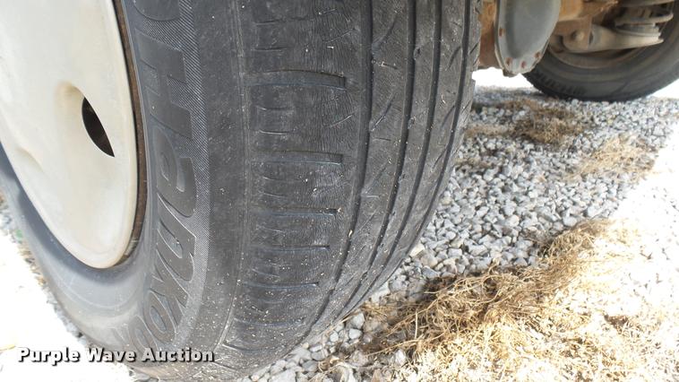 image for item DA7937 1995 Ford Aerostar van