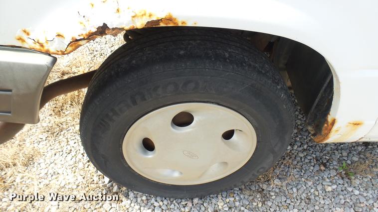 image for item DA7937 1995 Ford Aerostar van