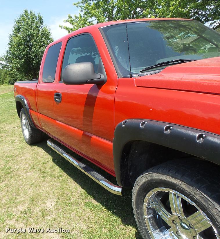 image for item DB1345 2007 Chevrolet Silverado Classic 1500 Ext. Cab pickup truck