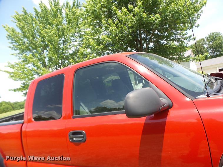 image for item DB1345 2007 Chevrolet Silverado Classic 1500 Ext. Cab pickup truck