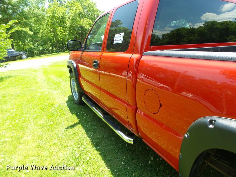 image for item DB1345 2007 Chevrolet Silverado Classic 1500 Ext. Cab pickup truck