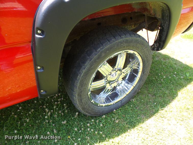 image for item DB1345 2007 Chevrolet Silverado Classic 1500 Ext. Cab pickup truck