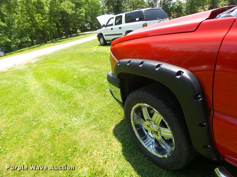 image for item DB1345 2007 Chevrolet Silverado Classic 1500 Ext. Cab pickup truck