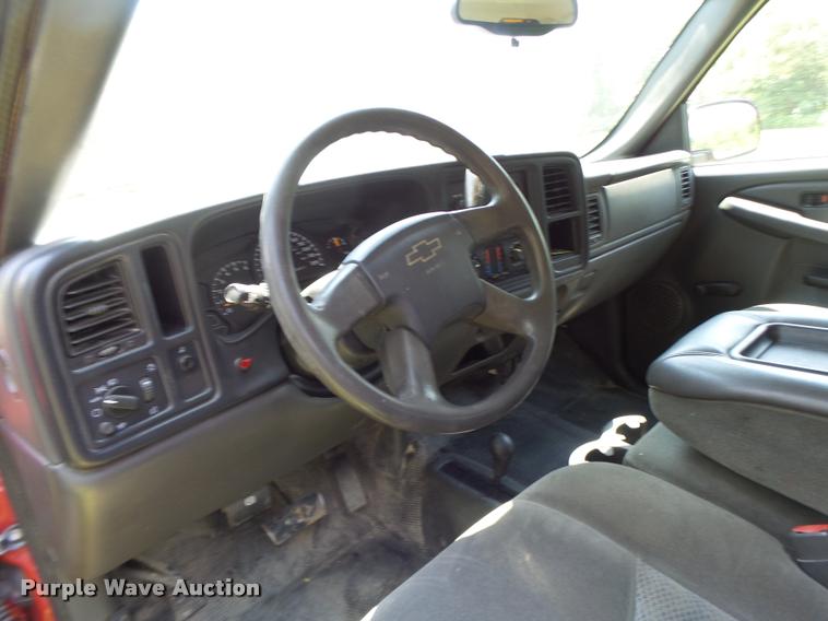 image for item DB1345 2007 Chevrolet Silverado Classic 1500 Ext. Cab pickup truck