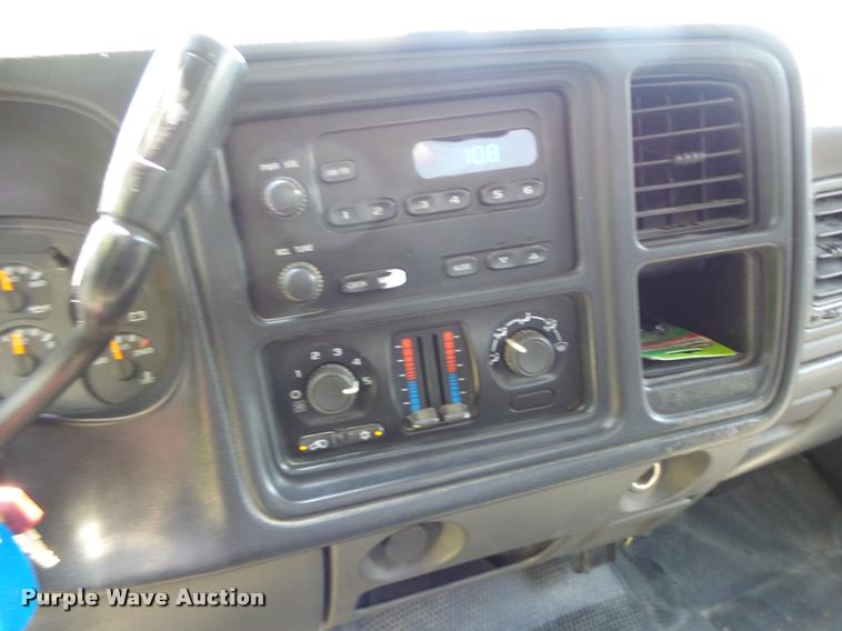 image for item DB1345 2007 Chevrolet Silverado Classic 1500 Ext. Cab pickup truck