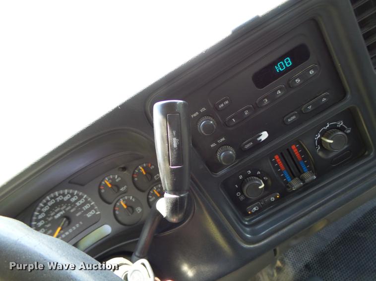 image for item DB1345 2007 Chevrolet Silverado Classic 1500 Ext. Cab pickup truck