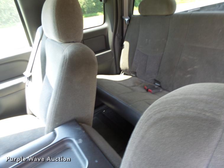 image for item DB1345 2007 Chevrolet Silverado Classic 1500 Ext. Cab pickup truck