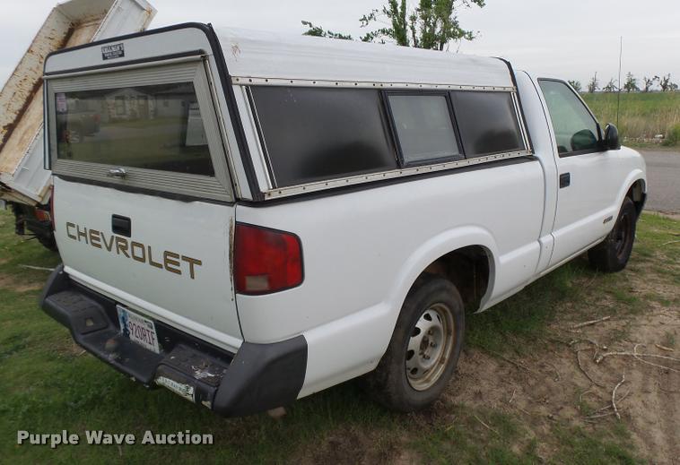 image for item DB2537 1996 Chevrolet S10 pickup truck