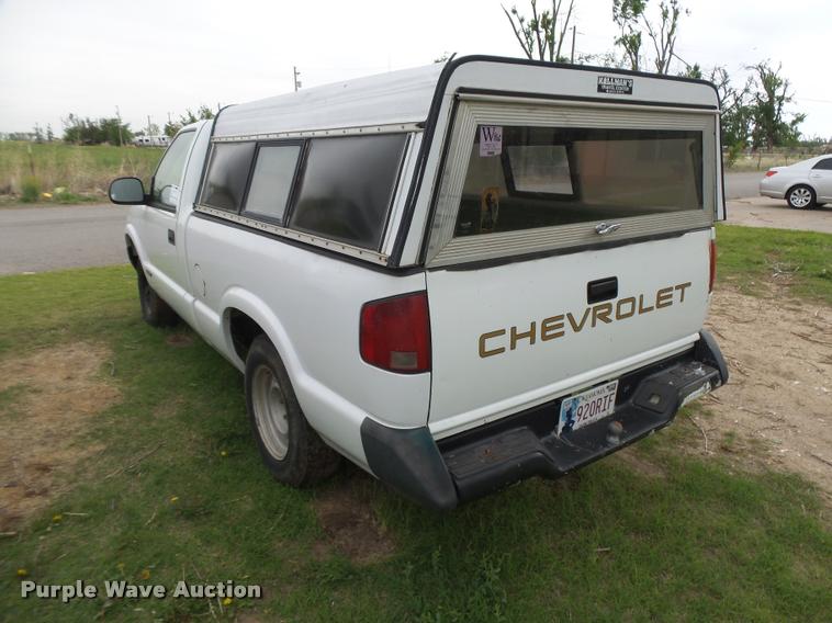 image for item DB2537 1996 Chevrolet S10 pickup truck