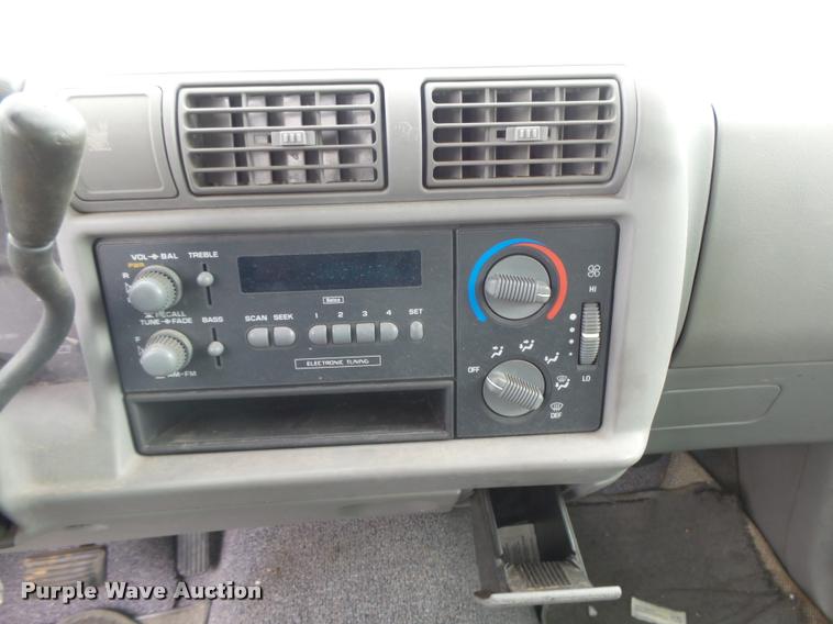 image for item DB2537 1996 Chevrolet S10 pickup truck