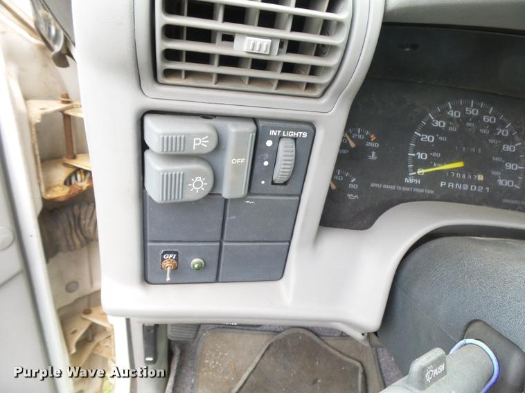 image for item DB2537 1996 Chevrolet S10 pickup truck