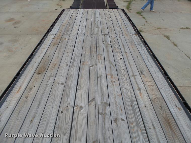 image for item DB2583 2014 Top Hat equipment trailer