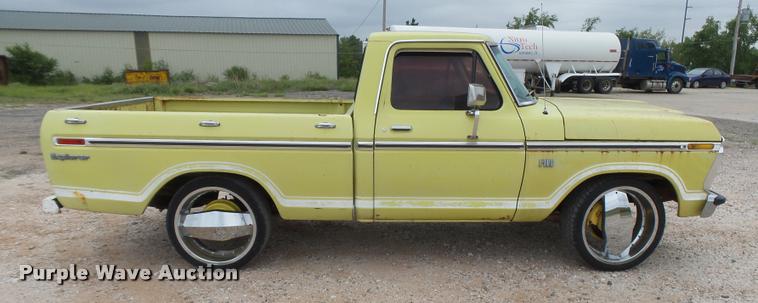 image for item DB2589 1973 Ford F100 pickup truck