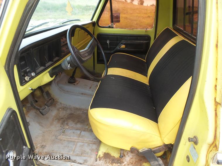 image for item DB2589 1973 Ford F100 pickup truck