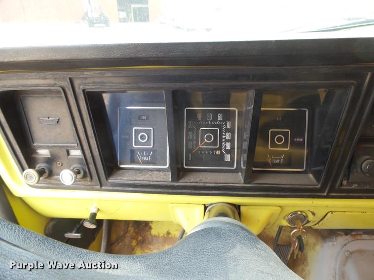 image for item DB2589 1973 Ford F100 pickup truck