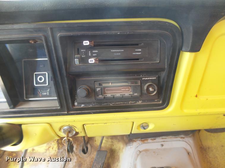 image for item DB2589 1973 Ford F100 pickup truck