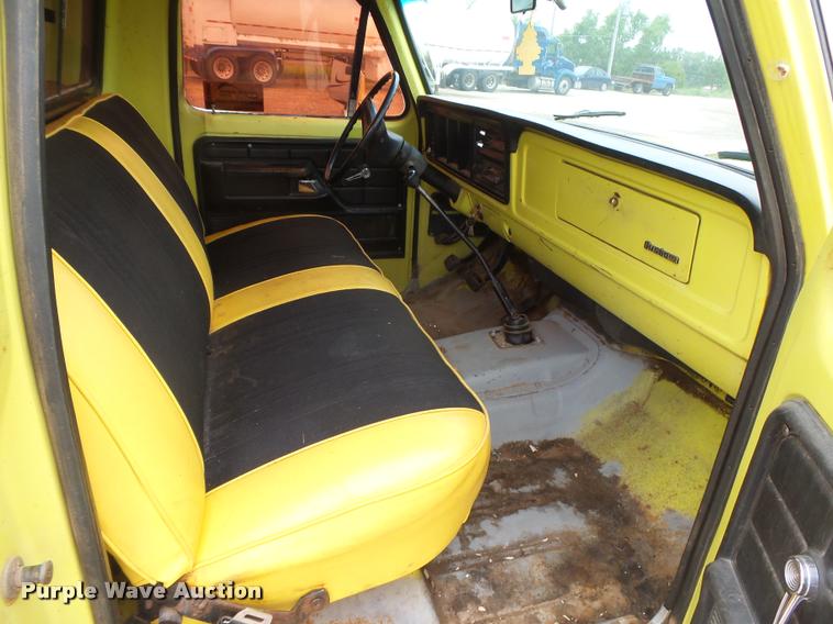 image for item DB2589 1973 Ford F100 pickup truck