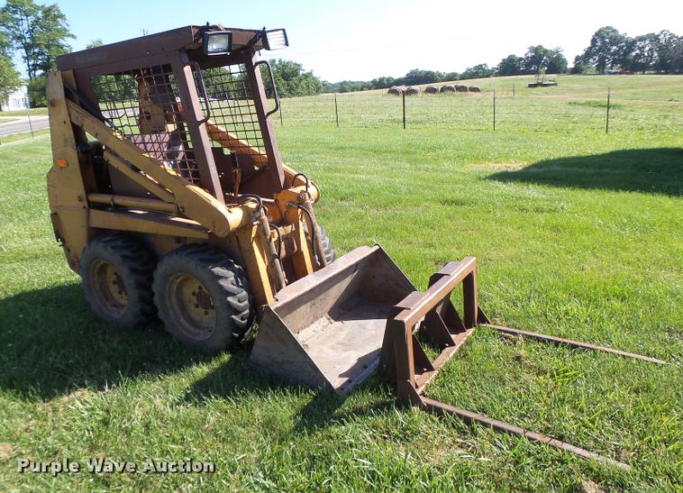 image for item DB5760 1994 Case 1818 skid steer