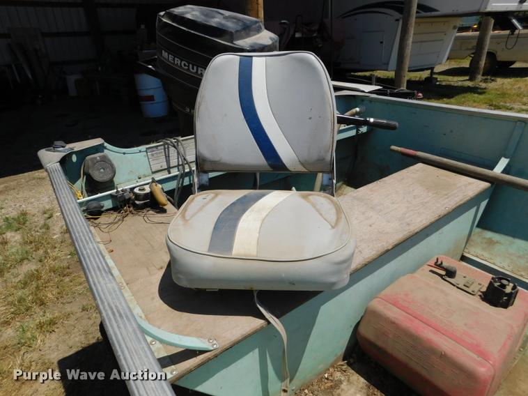 image for item DB9473 1977 Lund boat