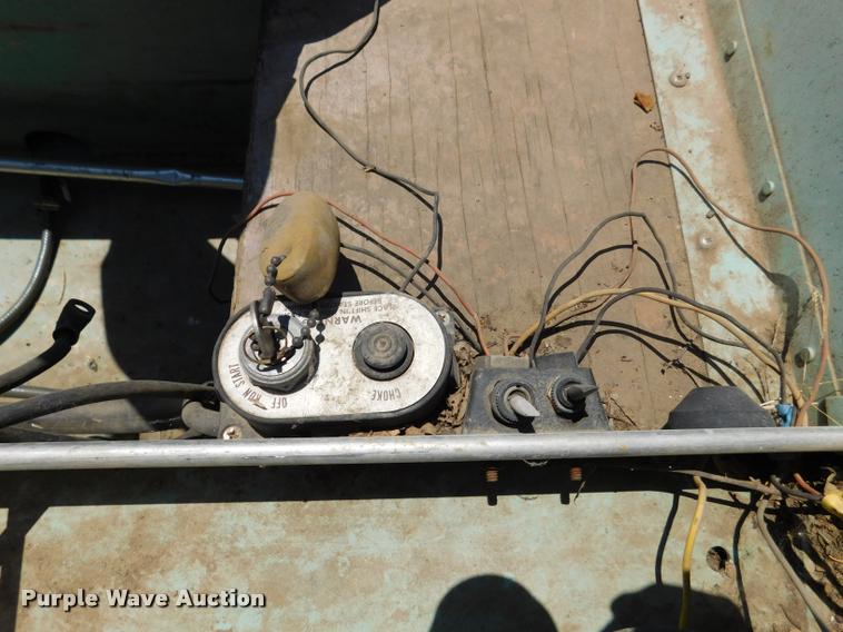 image for item DB9473 1977 Lund boat