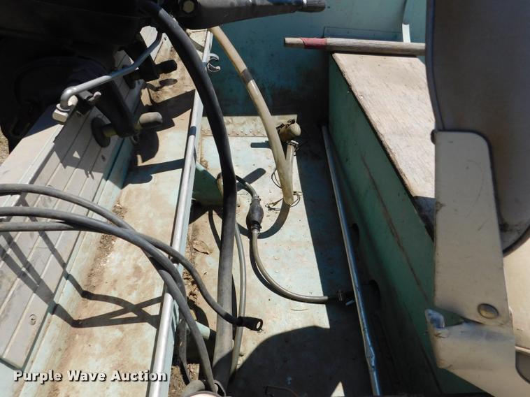 image for item DB9473 1977 Lund boat