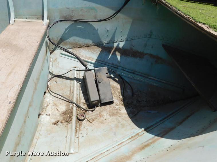 image for item DB9473 1977 Lund boat