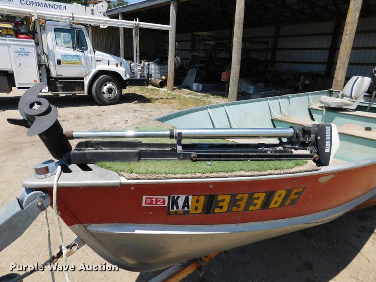 image for item DB9473 1977 Lund boat