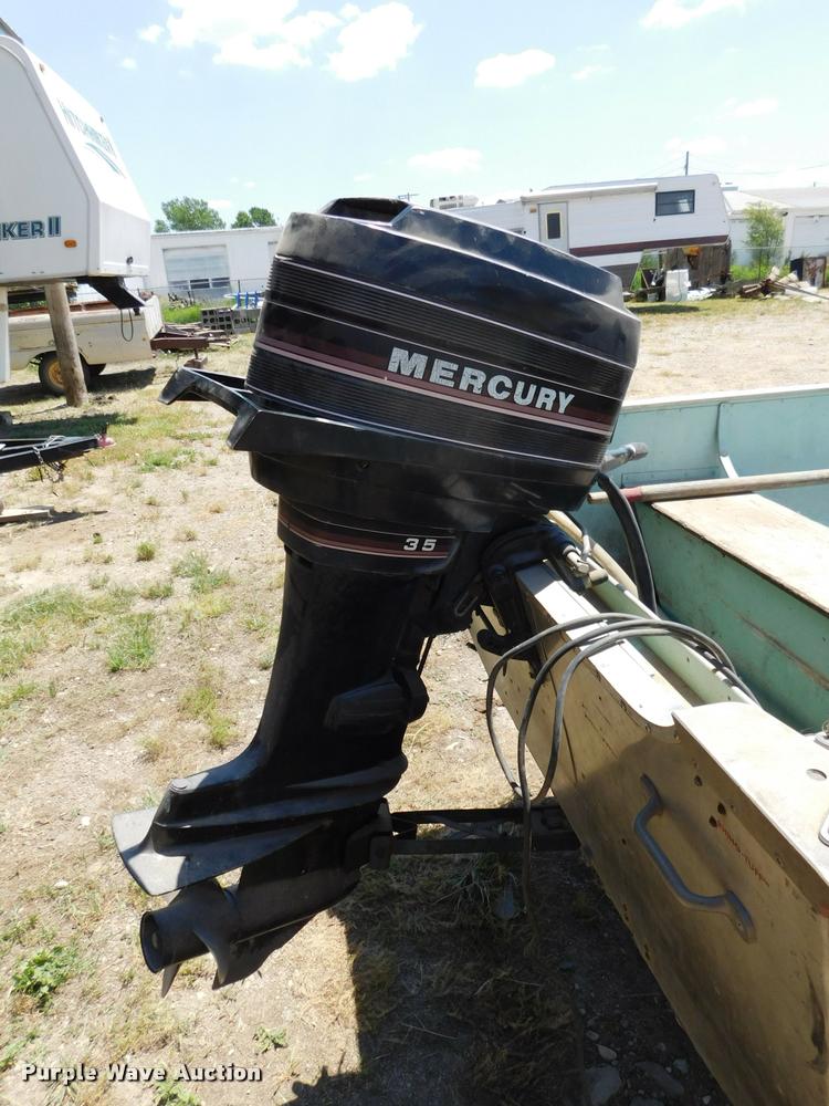 image for item DB9473 1977 Lund boat