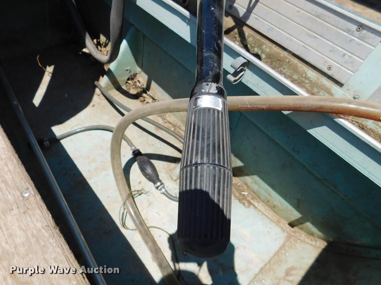 image for item DB9473 1977 Lund boat