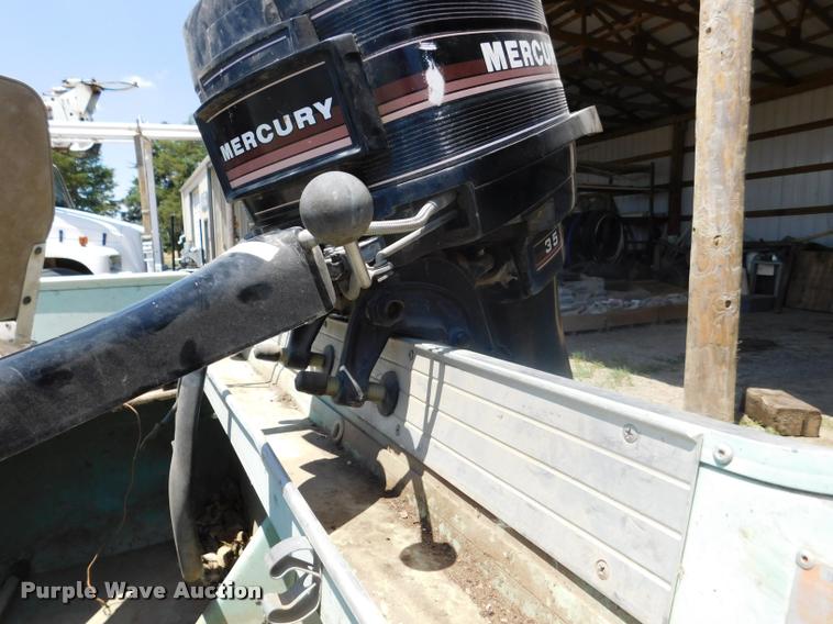 image for item DB9473 1977 Lund boat