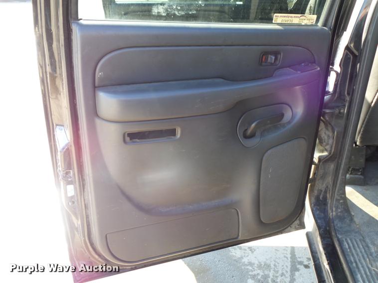 image for item DD9410 2006 Chevrolet Silverado 2500HD Crew Cab pickup truck