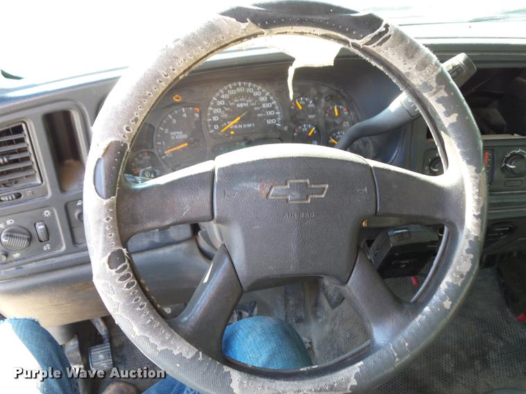 image for item DD9410 2006 Chevrolet Silverado 2500HD Crew Cab pickup truck