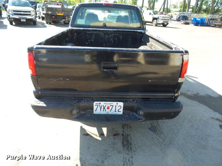 image for item DD9411 2003 Chevrolet S10 Ext. Cab pickup truck