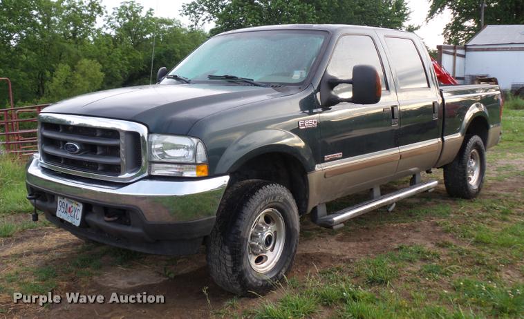 image for item DD9499 2004 Ford F250 Super Duty pickup truck