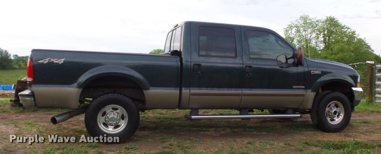 image for item DD9499 2004 Ford F250 Super Duty pickup truck