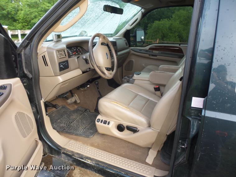 image for item DD9499 2004 Ford F250 Super Duty pickup truck