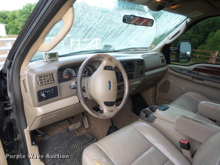 image for item DD9499 2004 Ford F250 Super Duty pickup truck