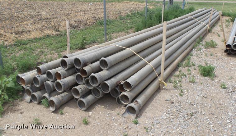 image for item DE9016 Approximately 65 aluminum irrigation pipe joints