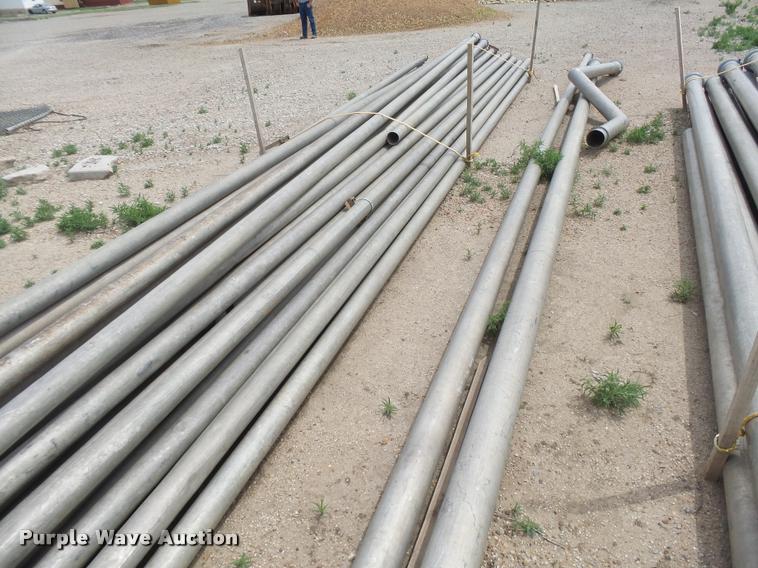 image for item DE9016 Approximately 65 aluminum irrigation pipe joints