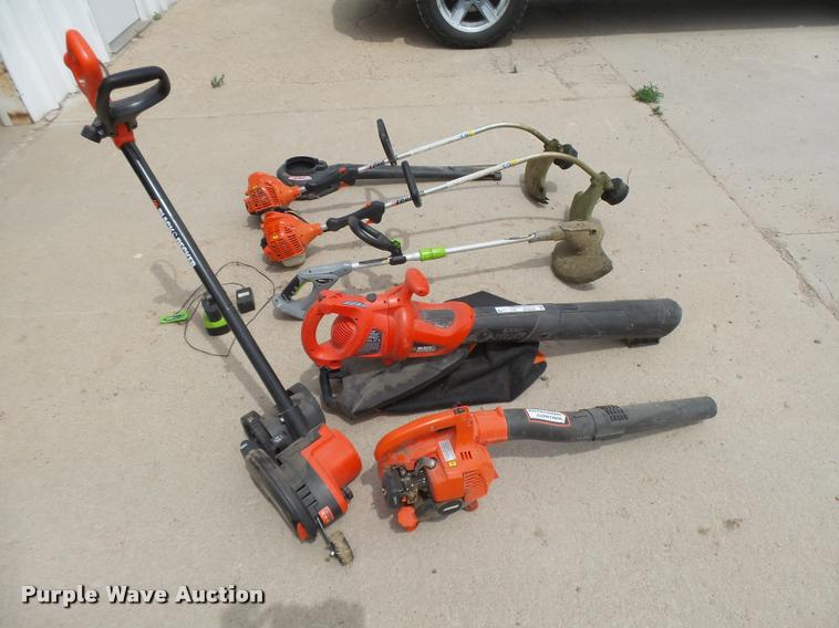 image for item DE9020 Lawn and garden equipment